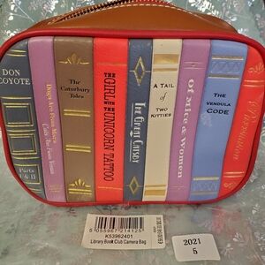 Vendula Londin Library Book Club Camera Bag - Multicolor